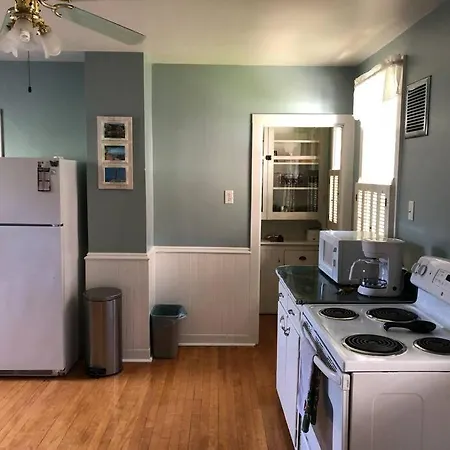 Spacious & Peaceful Home In The Heart Of Sheboygan